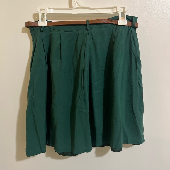 Chic Green A-Line Skirt with Belt - Picture 3 of 9